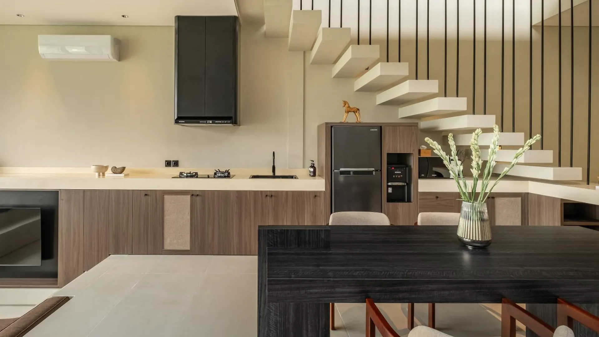 Villa Mesra 2Br Stunning Paddy Fields Views - Canggu Berawa