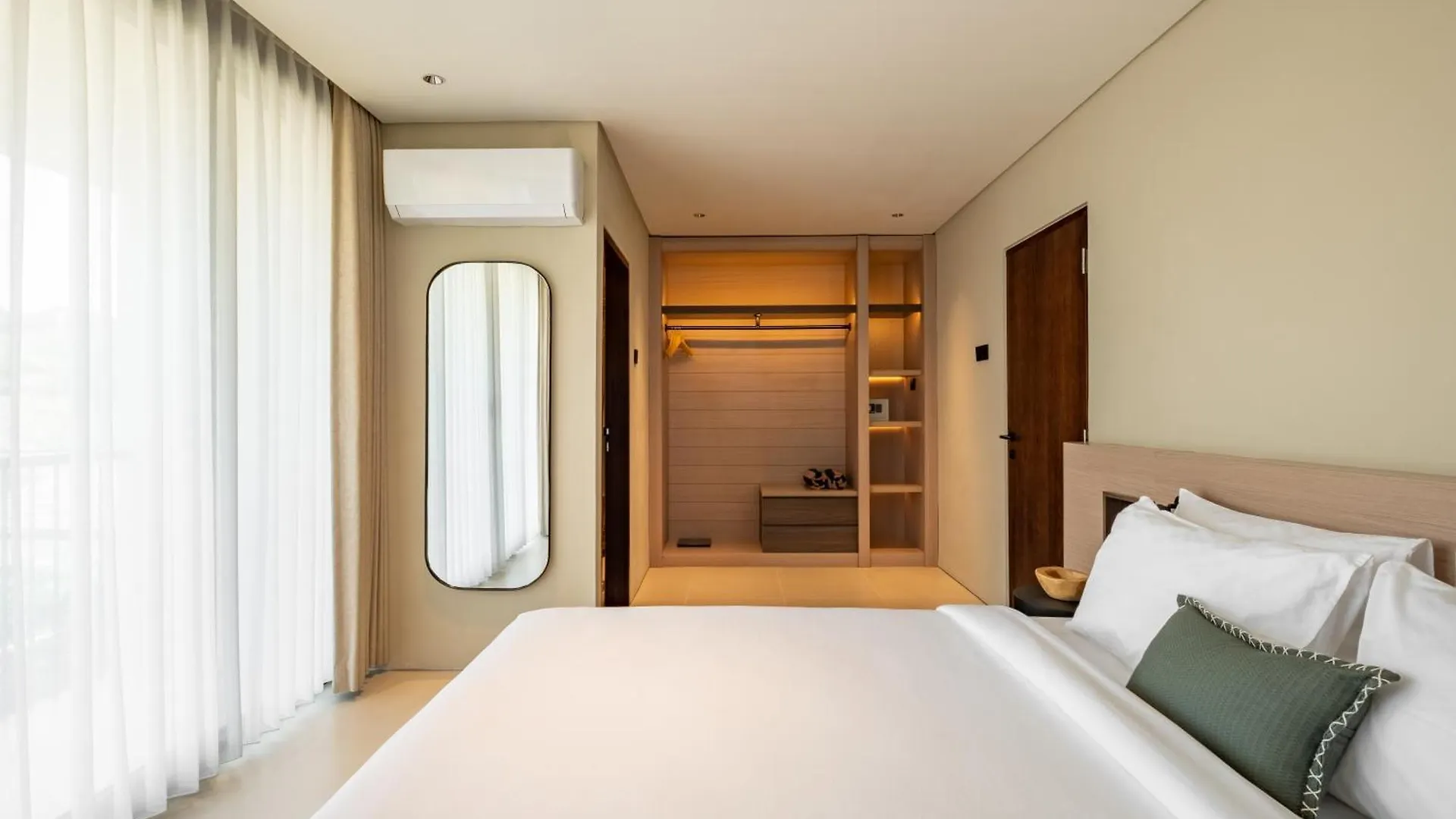Villa Mesra 2Br Stunning Paddy Fields Views - Canggu Berawa Indonesia